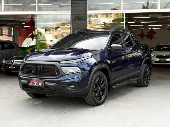 FIAT TORO 2.0 16V TURBO DIESEL ULTRA 4WD AT9 FIAT TORO 2.0 16V TURBO DIESEL ULTRA 4WD AT9